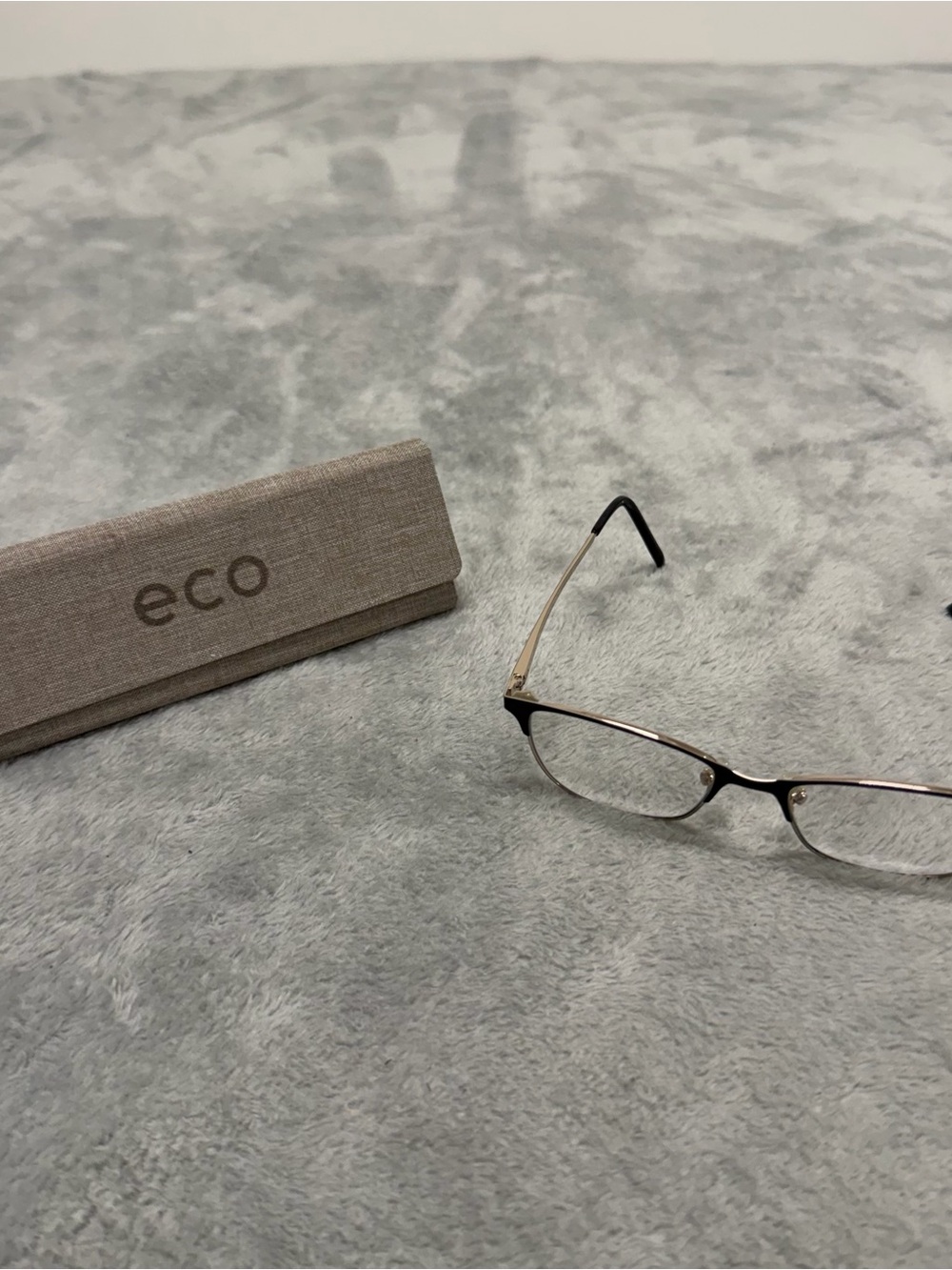 Eco Daisy BGLD Eyeglasses FRAMES ONLY Black Gold W/ Case 49-16-140